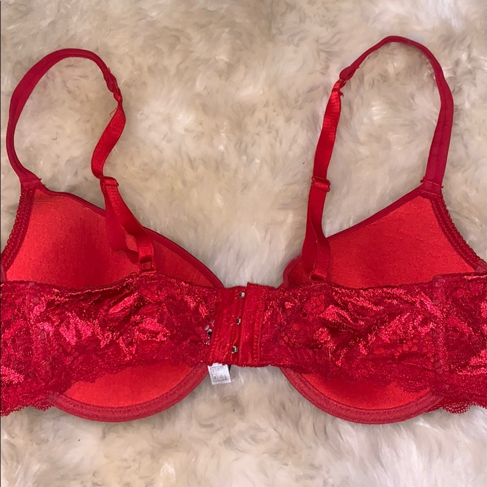 Red push-up bra - Picture 2 of 3